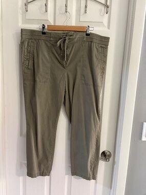 LOFT Outlet Lounge Olive / Khaki Pull-On Jogger Pants Women’s XL